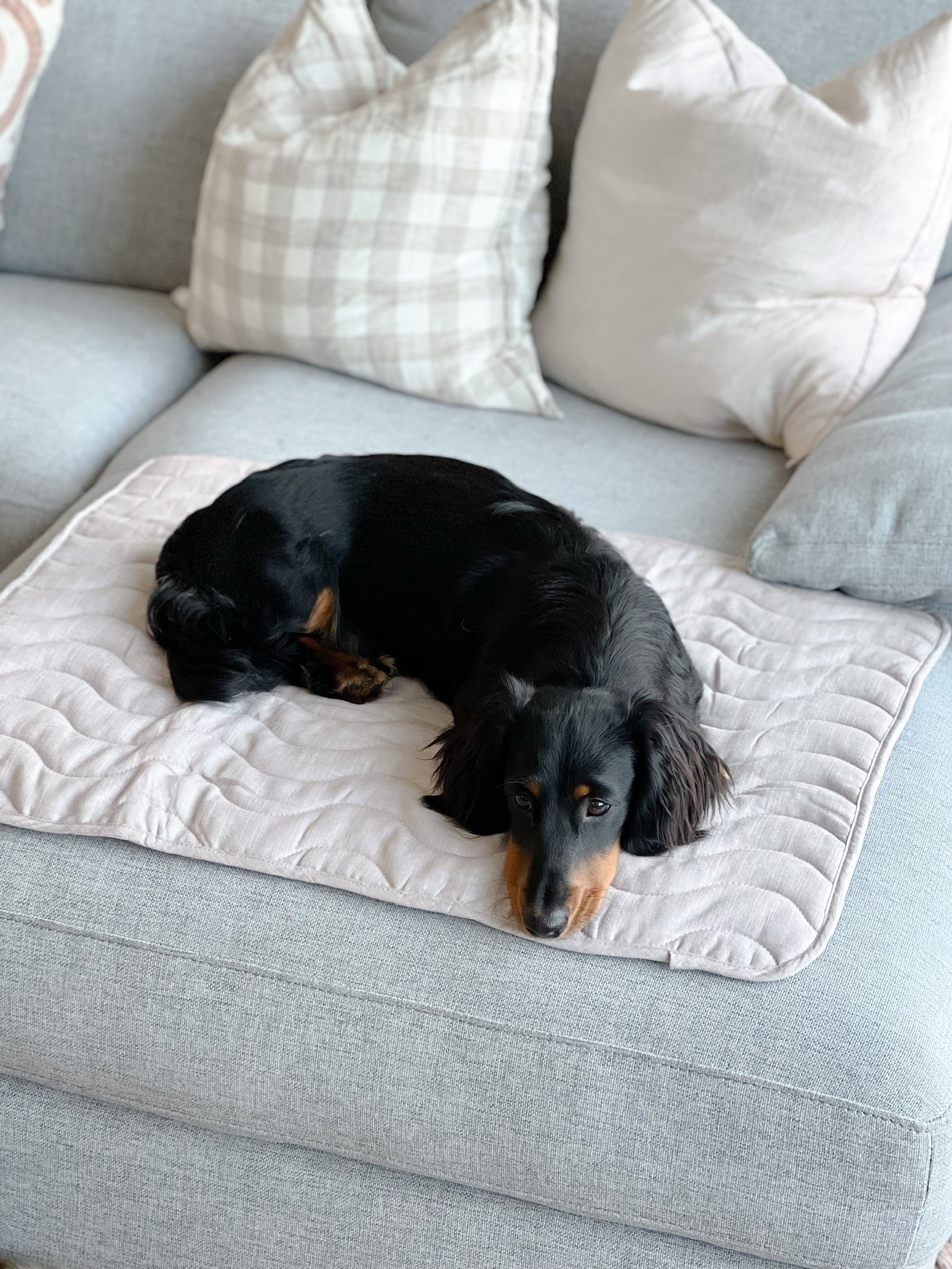 Quilted Linen Couch Mat - Nude