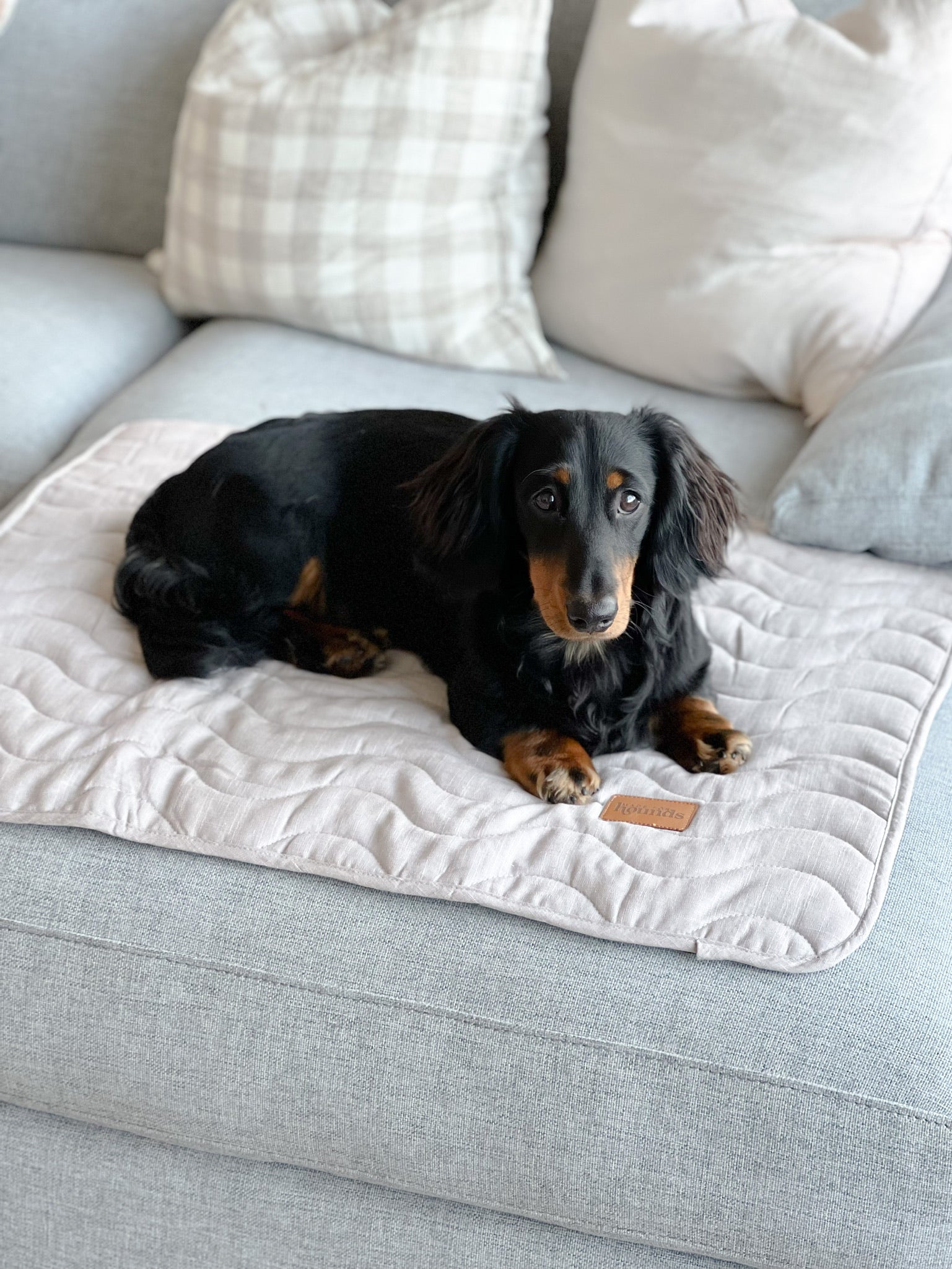 Quilted Linen Couch Mat - Nude