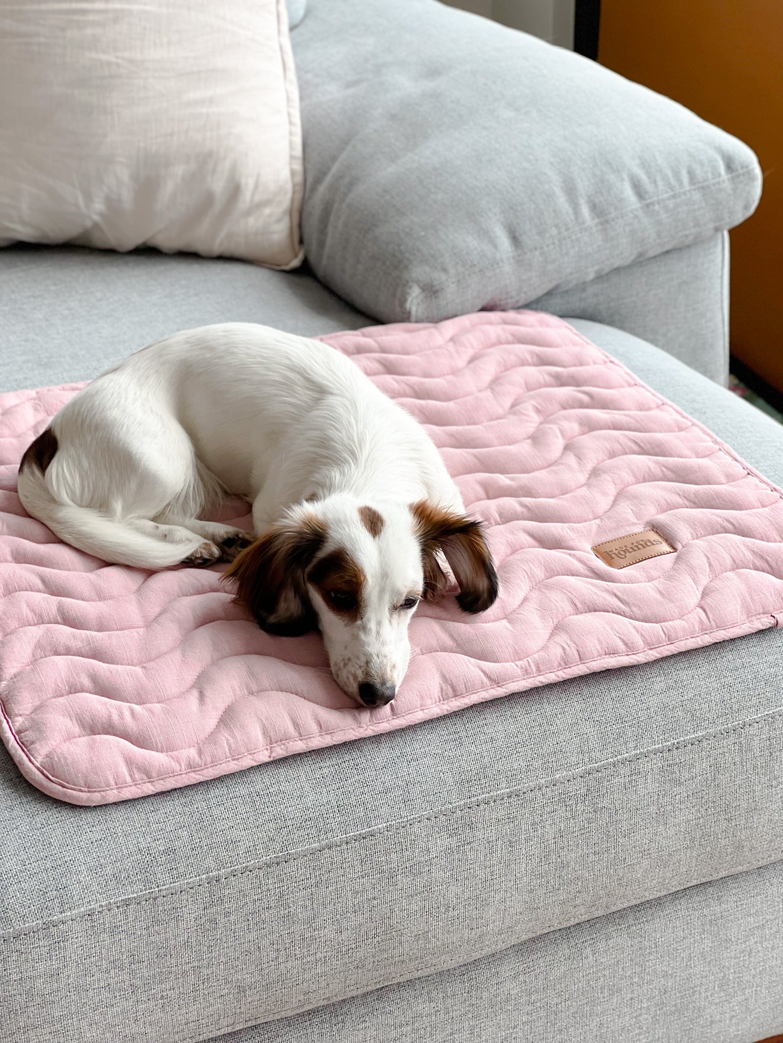 Quilted Linen Couch Mat - Pink